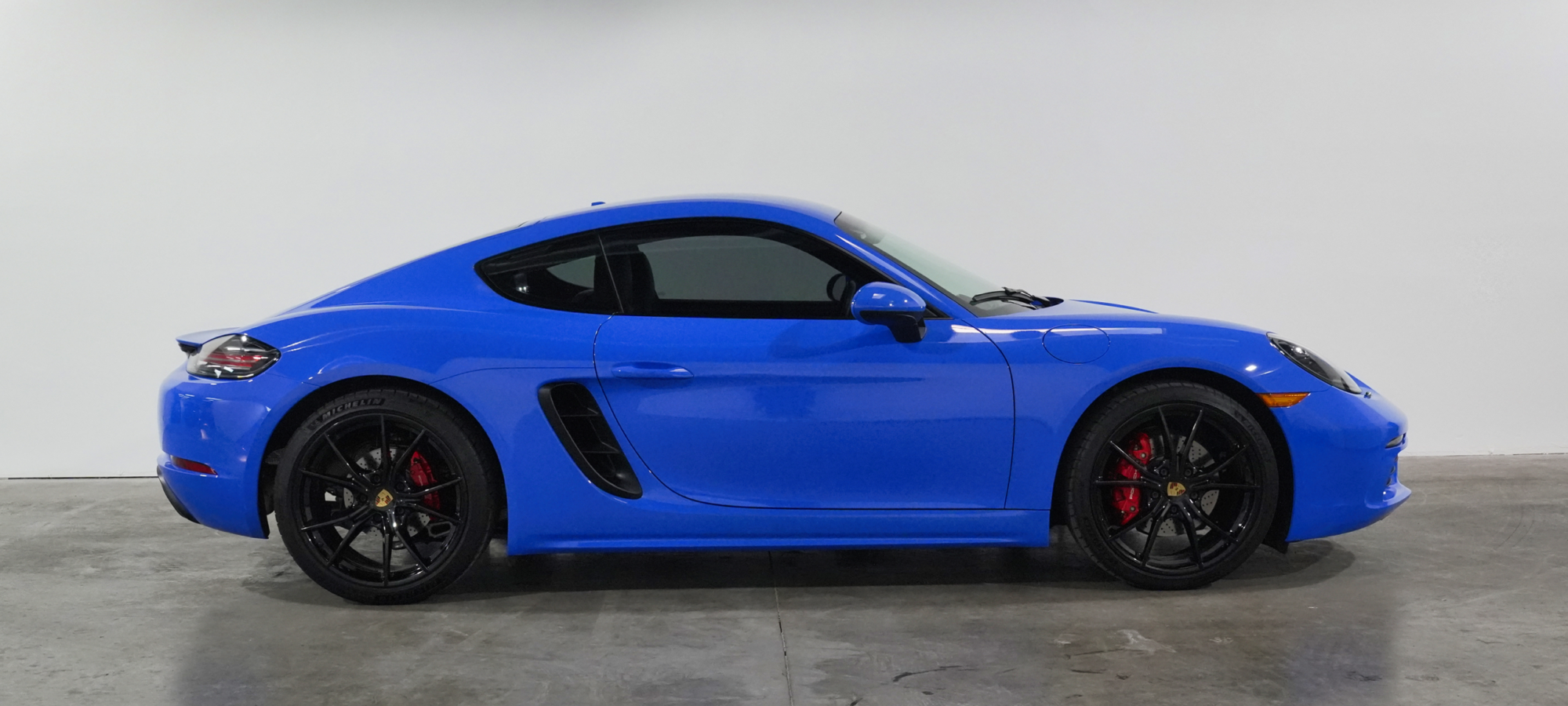 2022 Porsche 718 Cayman S