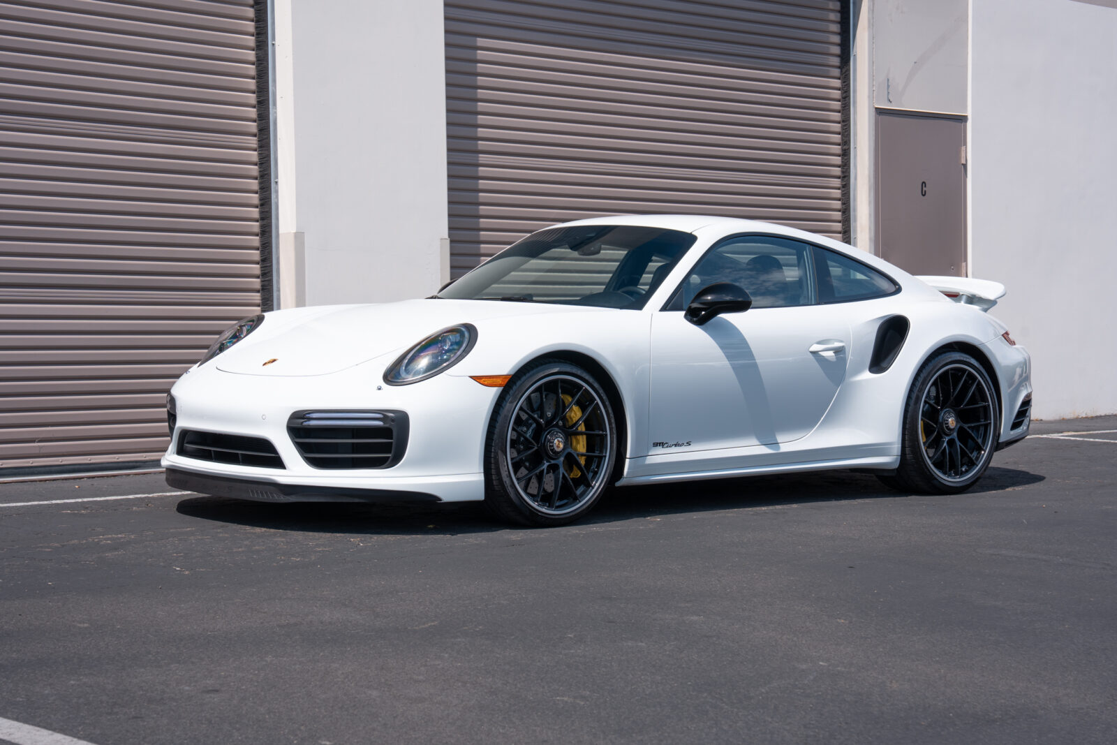 2017 Porsche 911 Turbo S - Photo 23